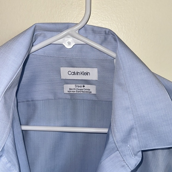 Men’s Calvin Klein slim fit button down - Picture 3 of 4